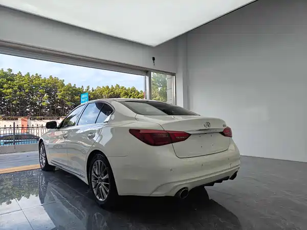 Infiniti Q50L 2018