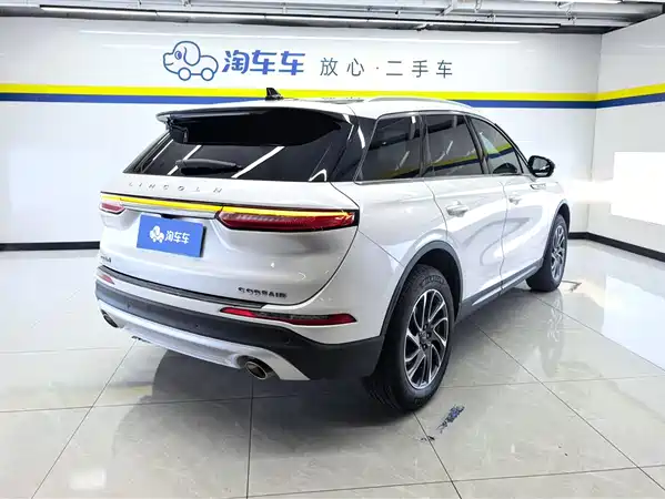 Lincoln Corsair 2021