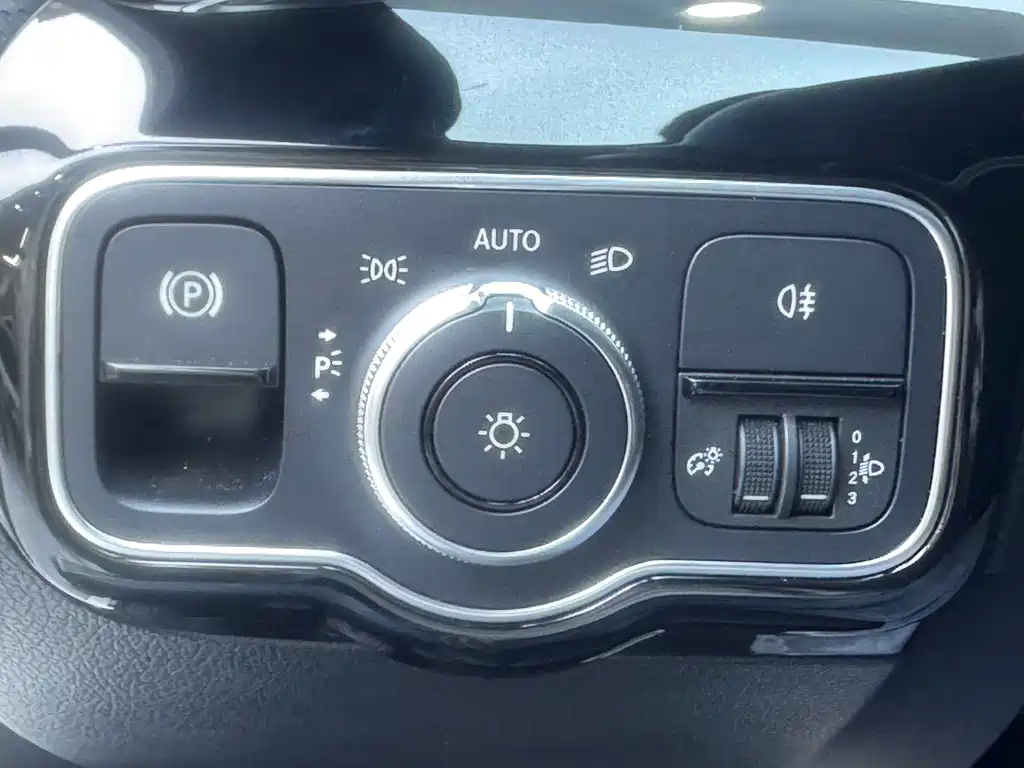 Mercedes-Benz A-Class 2022 — фото 9