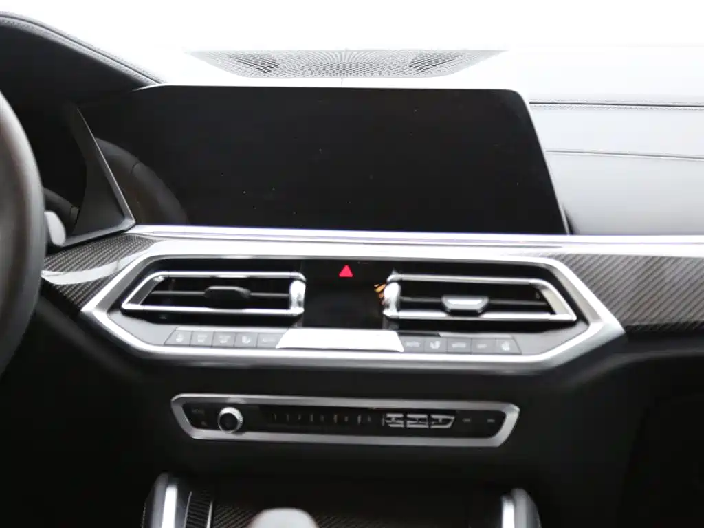 BMW X6 M 2021 — фото 13