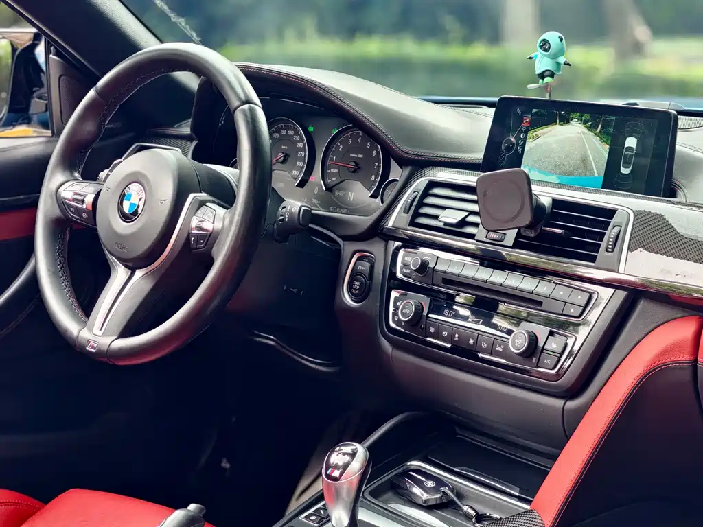 BMW M4 2017 — фото 12