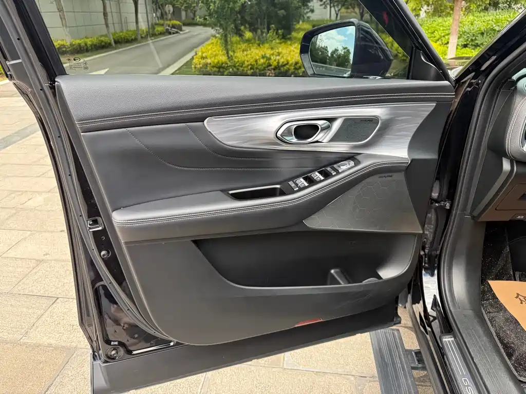 GAC Motor Trumpchi GS8 2023 — фото 17