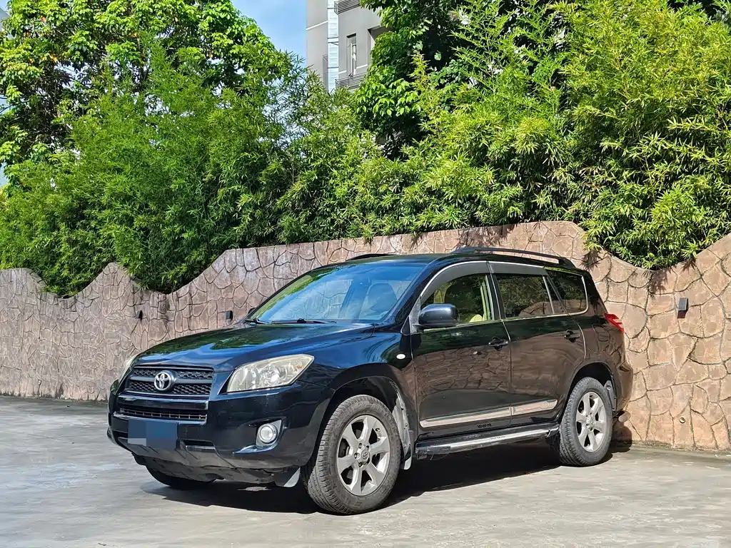 Toyota RAV4 2013