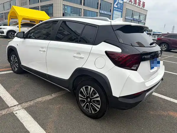Toyota Yaris L 2022