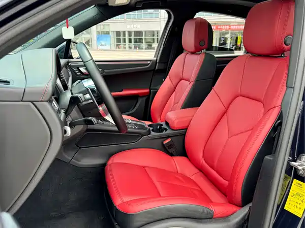 Porsche Macan 2021