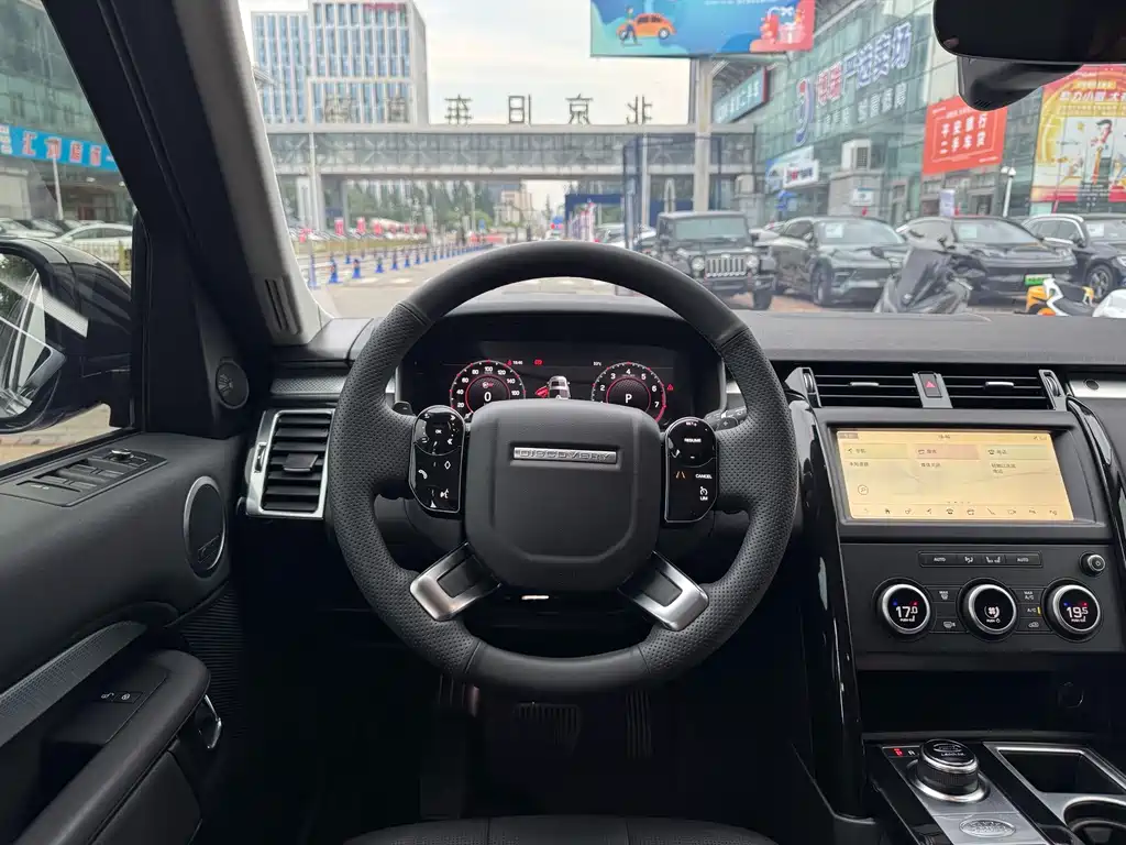 Land Rover Discovery 2020 — фото 17