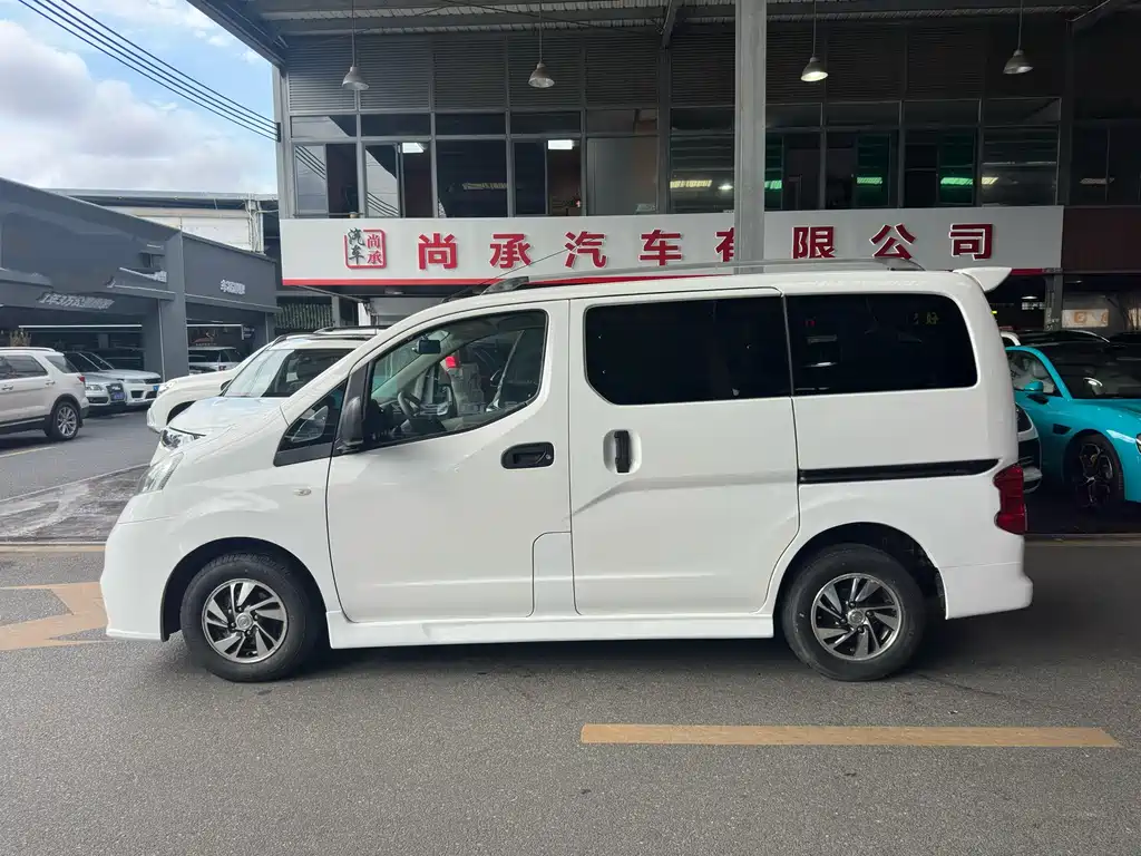 Nissan NV200 2017 — фото 3