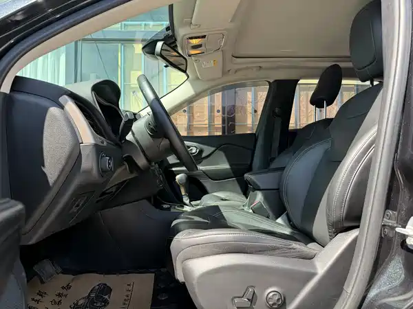 Jeep Cherokee 2018