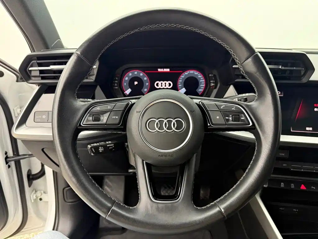 Audi A3 2023 — фото 11