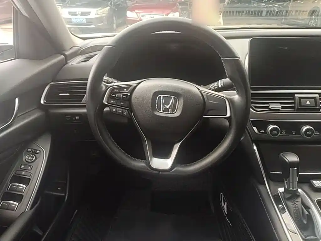 Honda Accord 2021 — фото 11