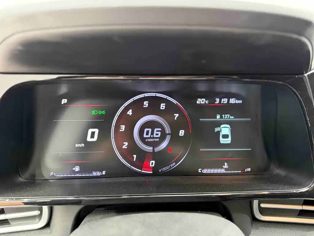 Hyundai Elantra 2022 — фото 13