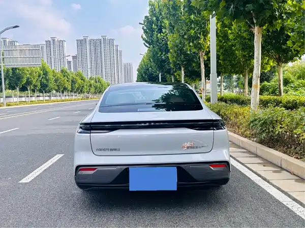Geely Galaxy Starshine 8 2025