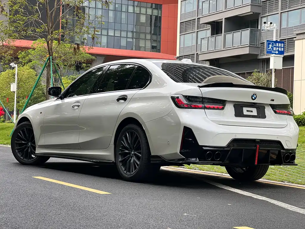 BMW 3 Series 2024