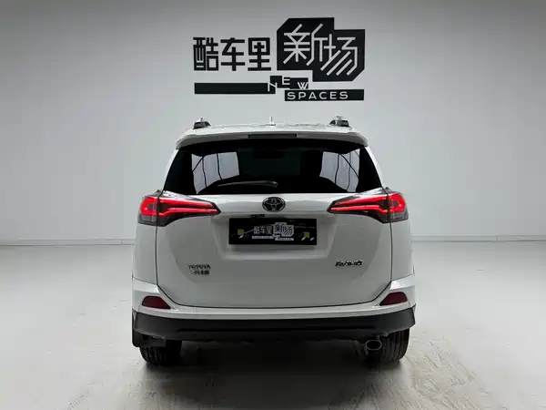 Toyota RAV4 2016