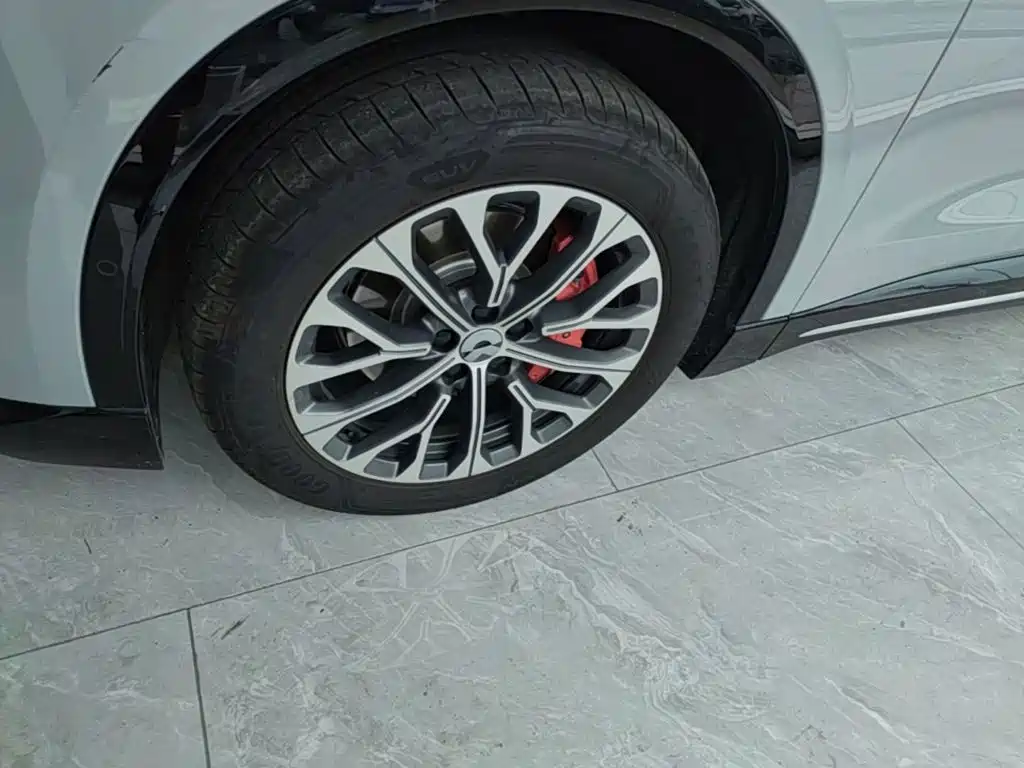 NIO EC6 2025 — фото 23