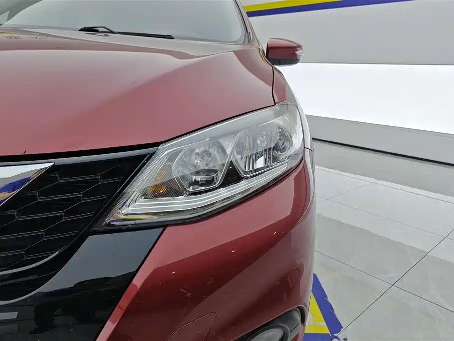 Nissan Tiida 2019