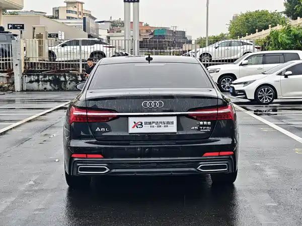 Audi A6L 2022
