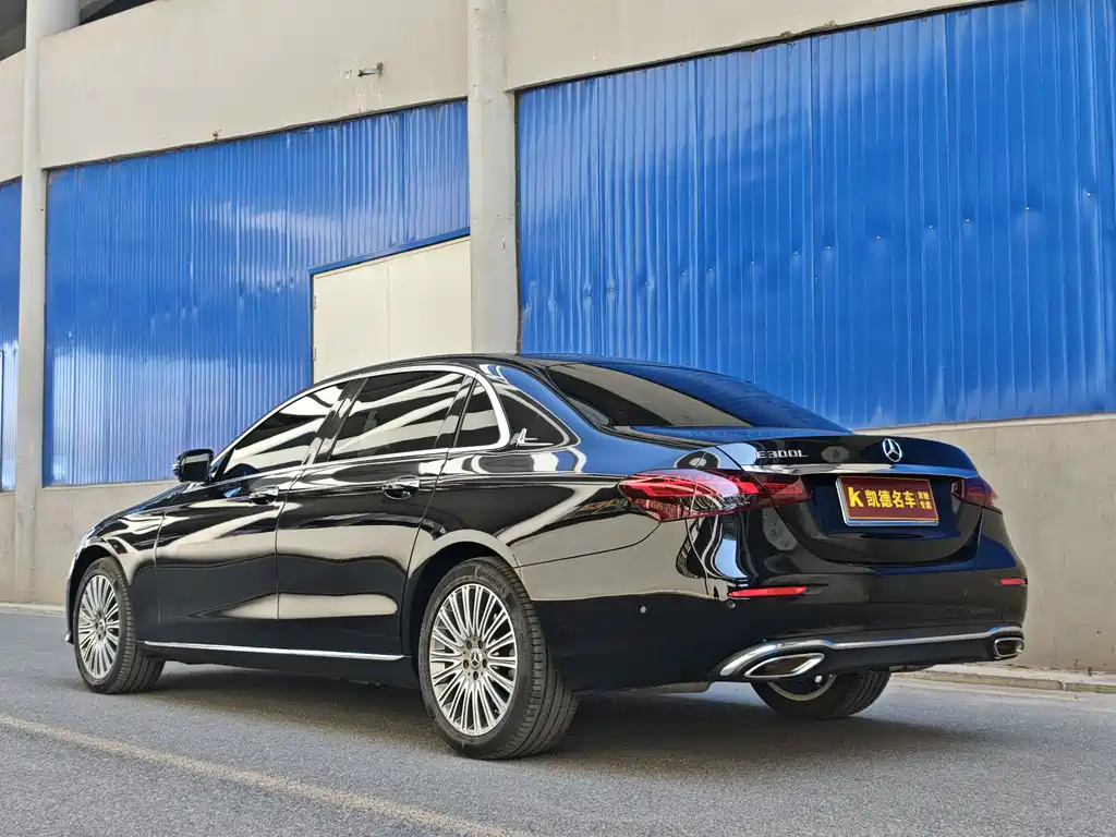 Mercedes-Benz E-Class 2022 — фото 6