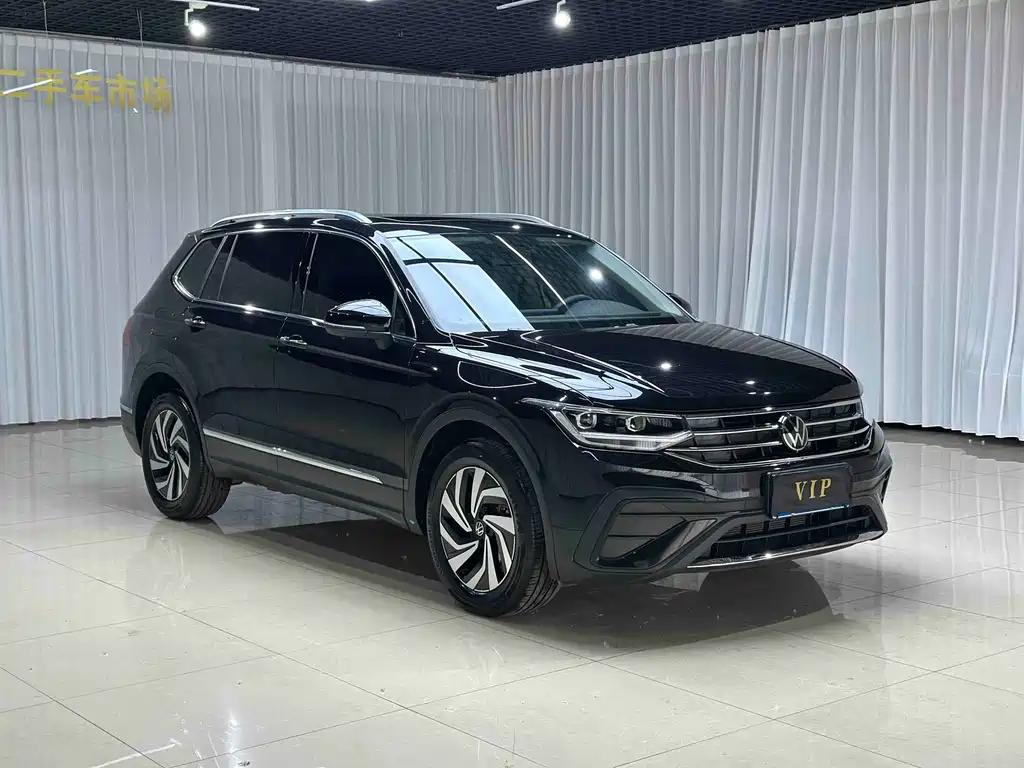 Volkswagen Tiguan L 2024 — фото 3