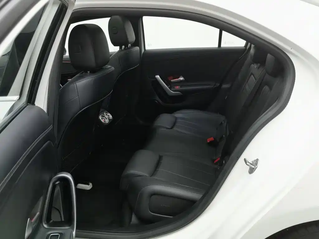 Mercedes-Benz A-Class 2023 — фото 15