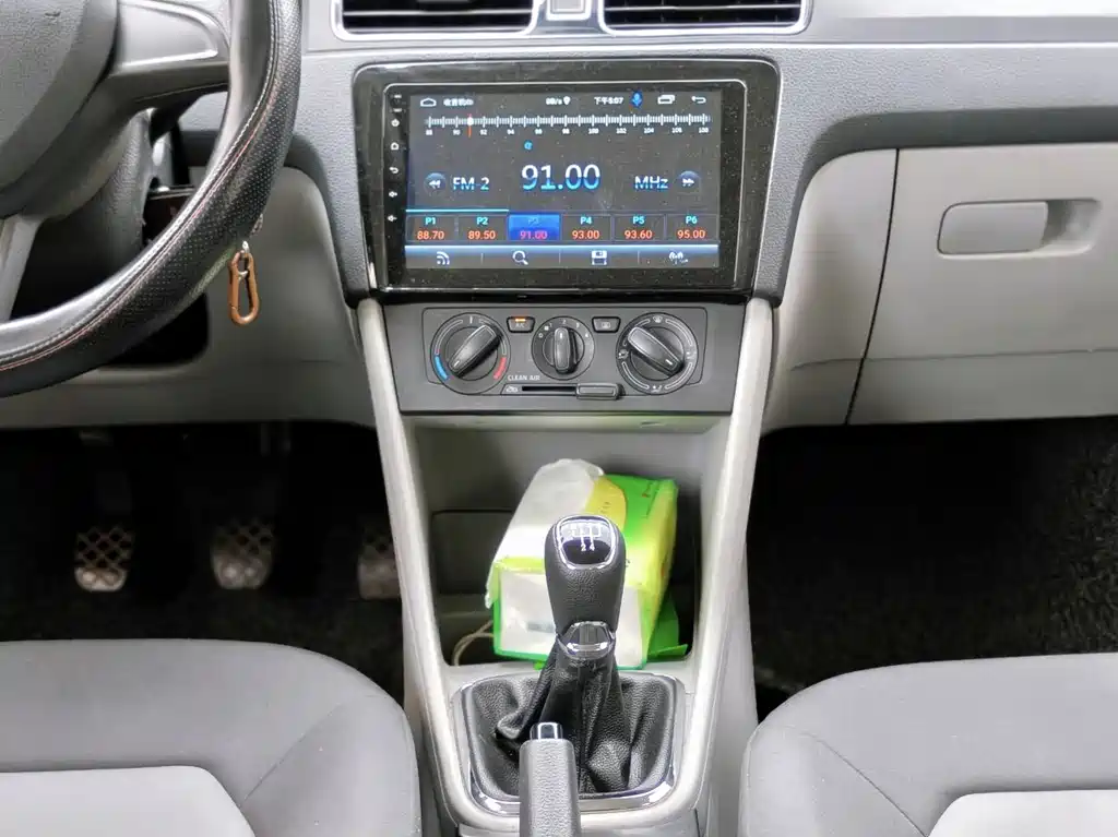 Skoda Rapid 2016 — фото 15