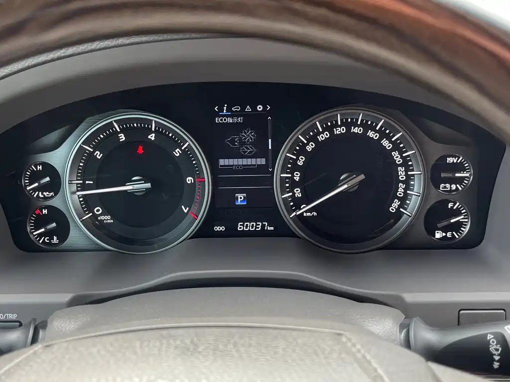 Toyota Land Cruiser 2019 — фото 15