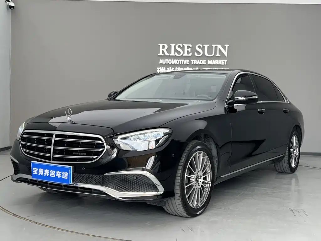 Mercedes-Benz E-Class 2023 — фото 11
