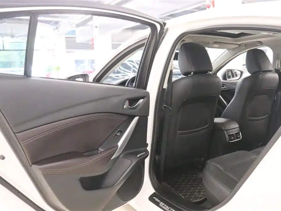 Mazda Atenza 2017 — фото 15