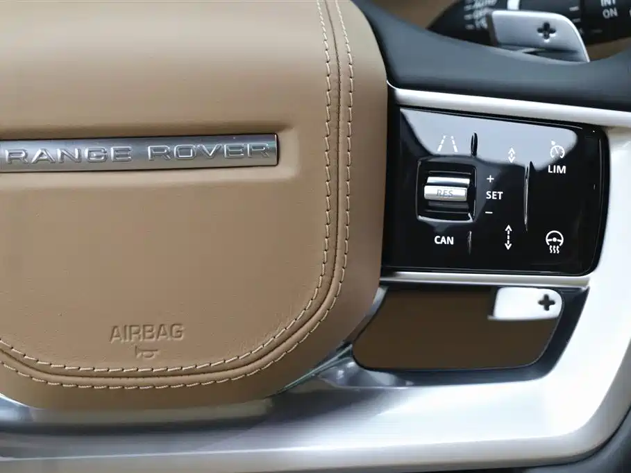 Land Rover Range Rover 2024 — фото 17