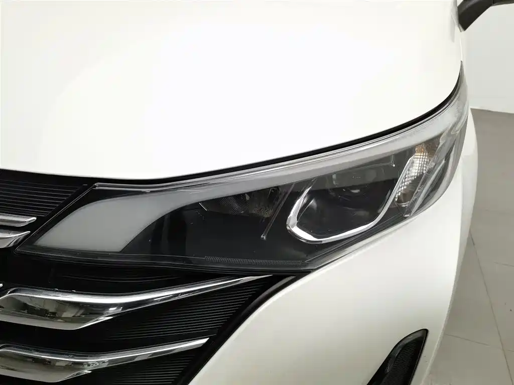 GAC Motor Trumpchi M6 2023 — фото 7