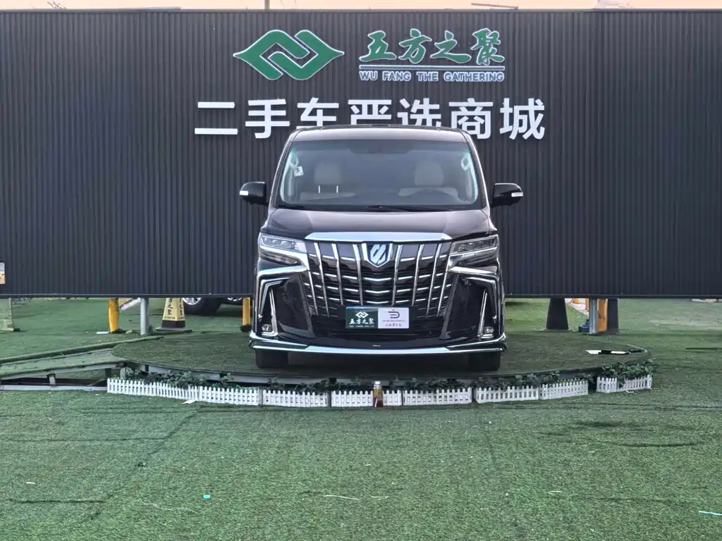 Toyota Alphard 2011
