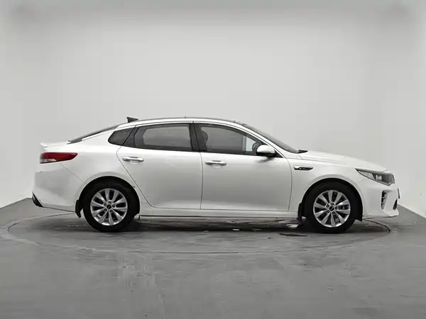 Kia K5 2016