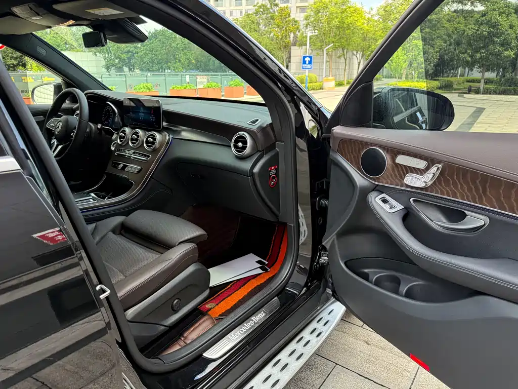 Mercedes-Benz GLC 2020 — фото 44