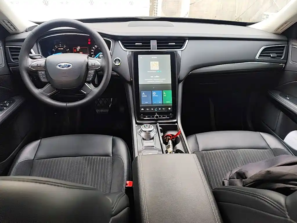 Ford Taurus 2019 — фото 10