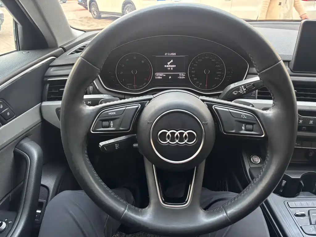 Audi A4L 2017 — фото 9