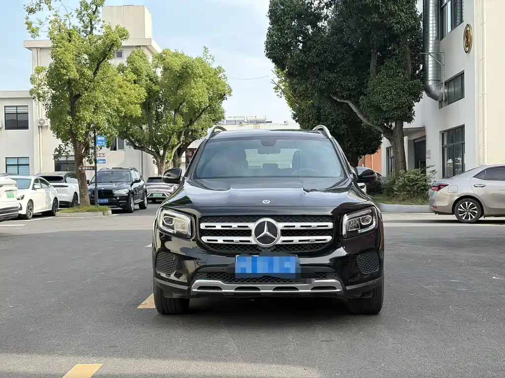 Mercedes-Benz GLB 2021