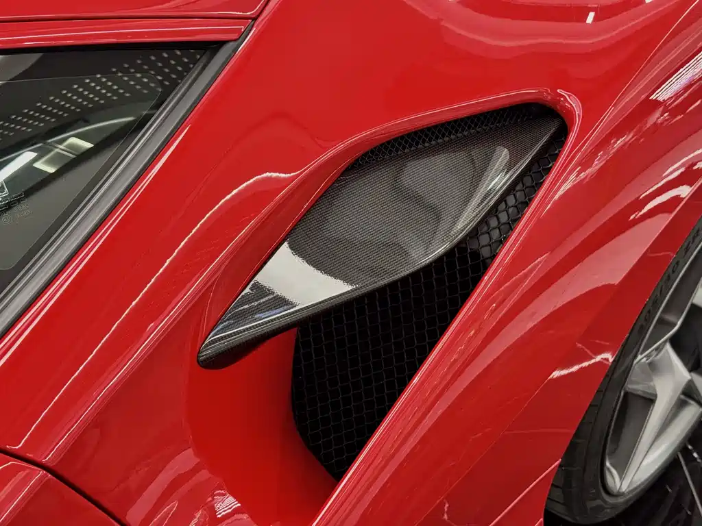 Ferrari F8 2022 — фото 8
