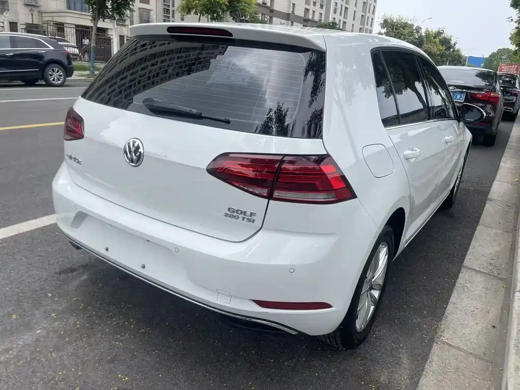 Volkswagen Golf 2019 — фото 10