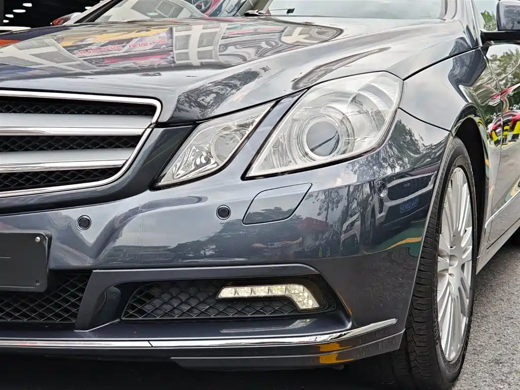 Mercedes-Benz E-Class 2010 — фото 9