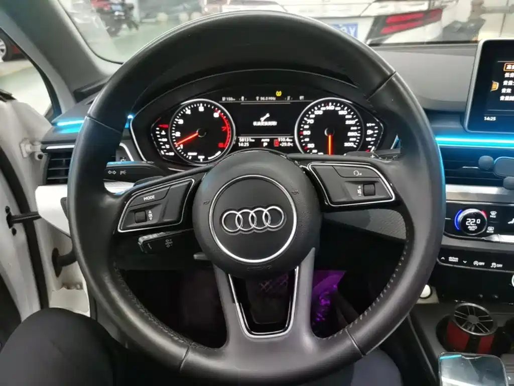 Audi A4L 2017 — фото 11