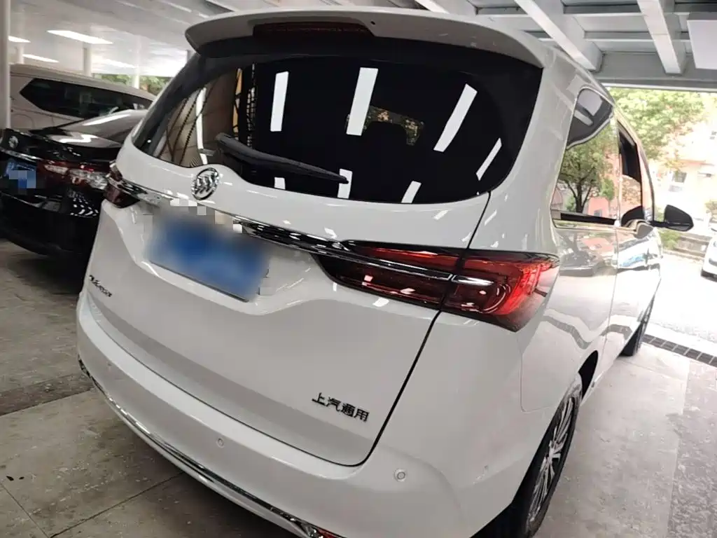 Buick GL8 2021