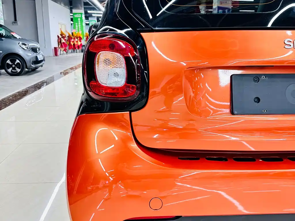 smart Fortwo 2018 — фото 14