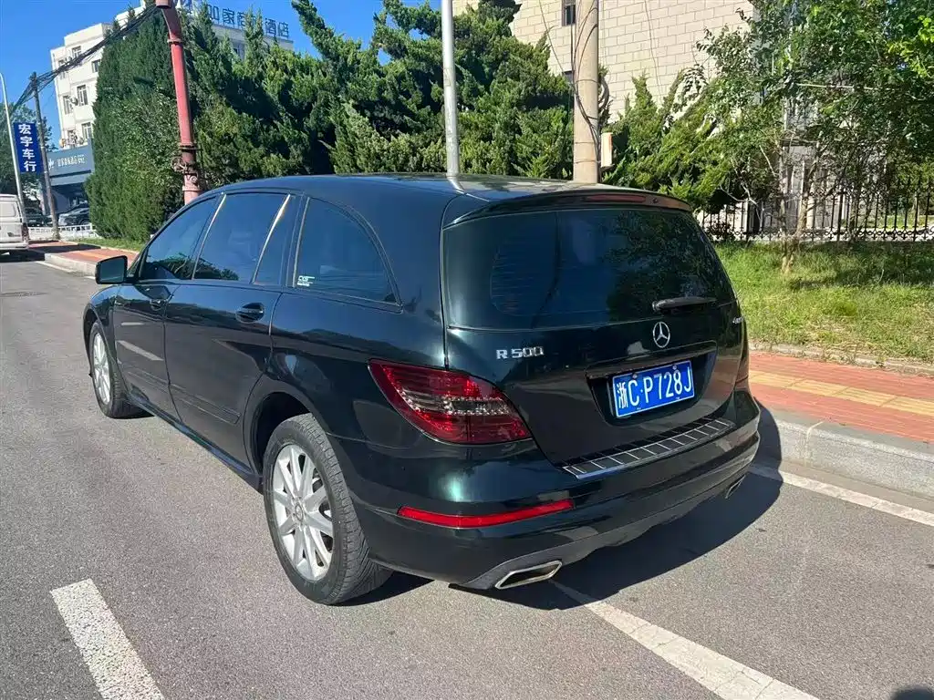 Mercedes-Benz R-Class 2011