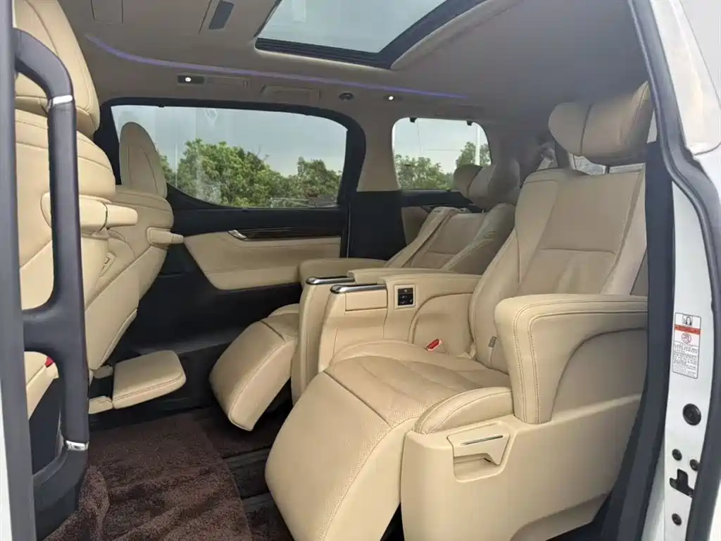 Toyota Alphard 2020