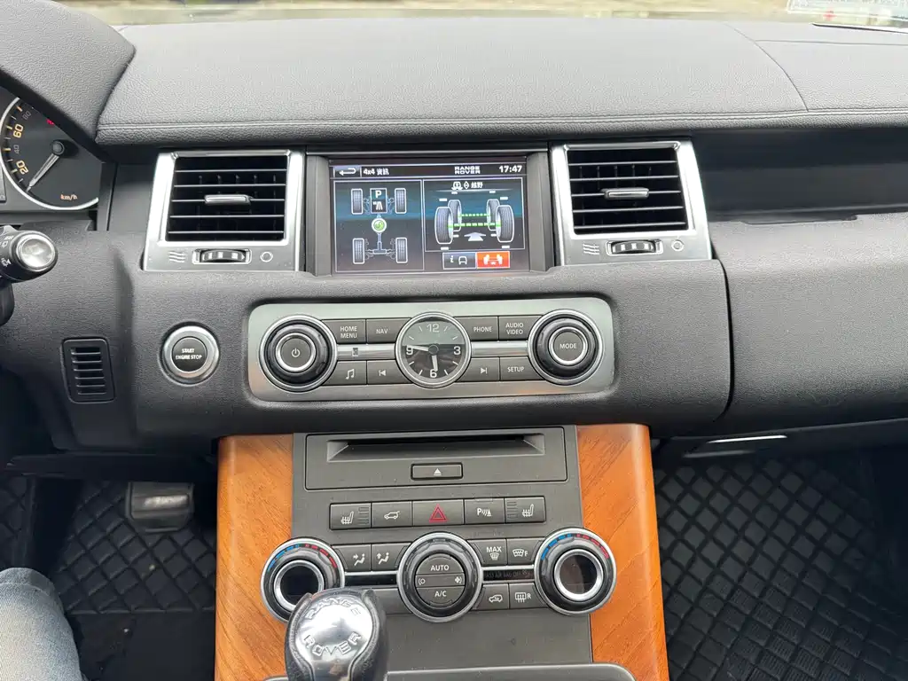 Land Rover Range Rover Sport 2012 — фото 18