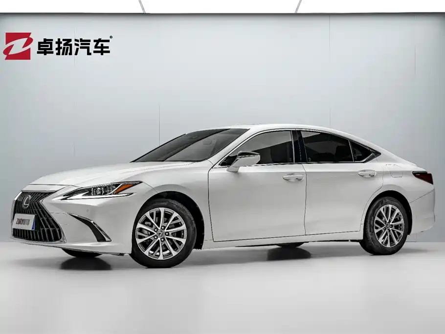 Lexus ES 2023 — фото 1