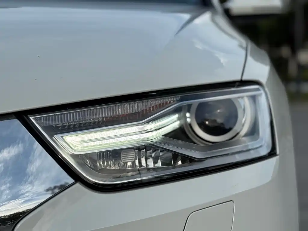 Audi Q3 2017 — фото 21