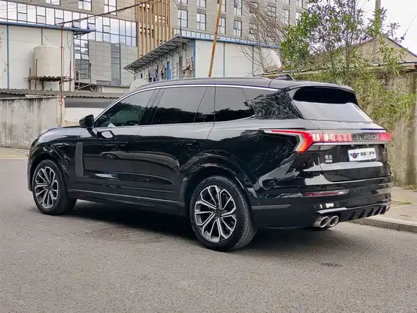 Lynk & Co 09 EM-P 2023