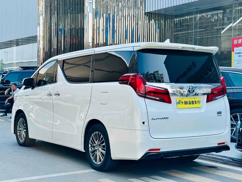 Toyota Alphard 2021 — фото 5