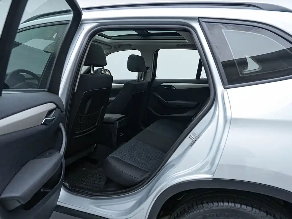 BMW X1 2013 — фото 12